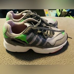 NEW Adidas Sneakers Women Size 5